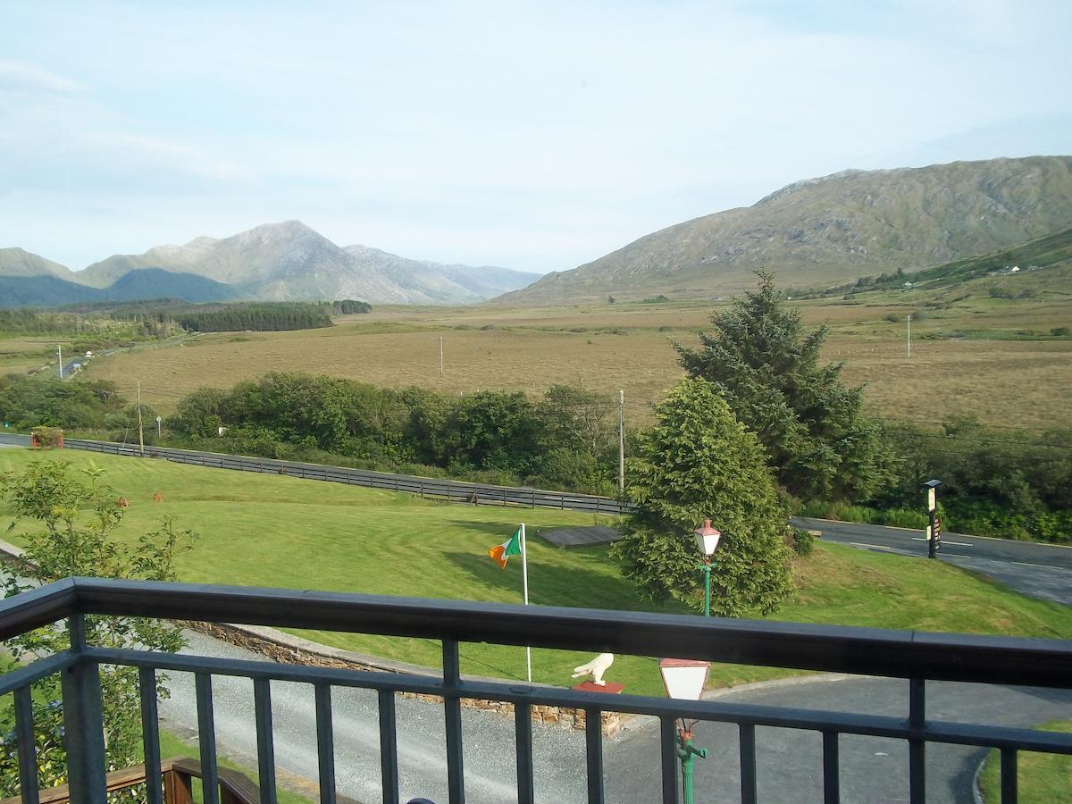 Kylemore Pass Hotel Letterfrack Extérieur photo