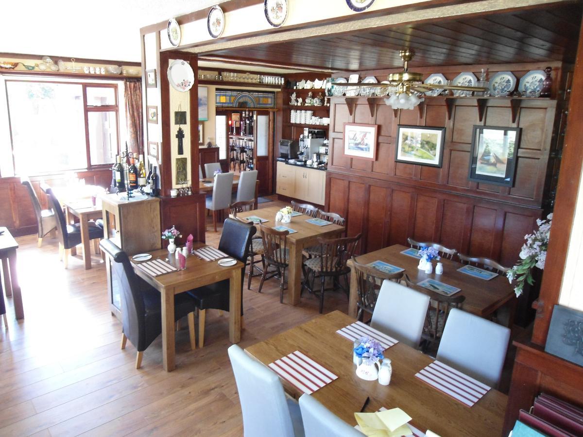 Kylemore Pass Hotel Letterfrack Extérieur photo
