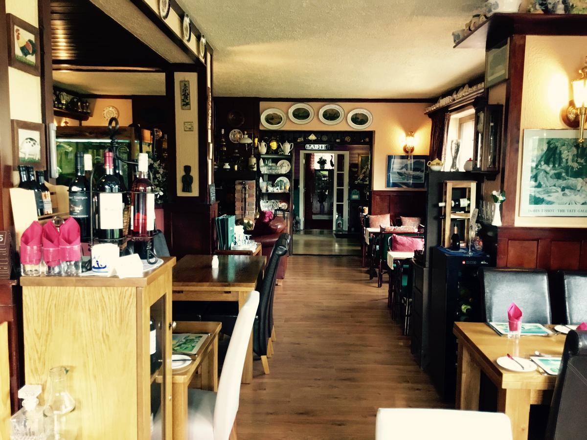 Kylemore Pass Hotel Letterfrack Extérieur photo