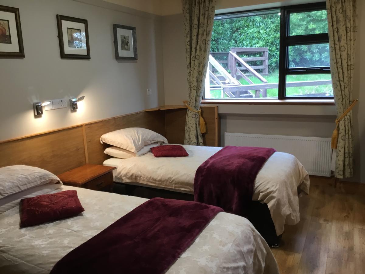 Kylemore Pass Hotel Letterfrack Extérieur photo