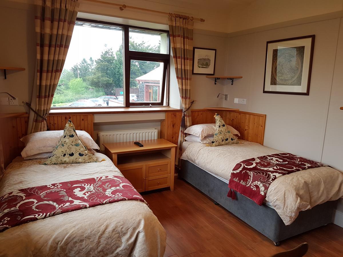 Kylemore Pass Hotel Letterfrack Extérieur photo