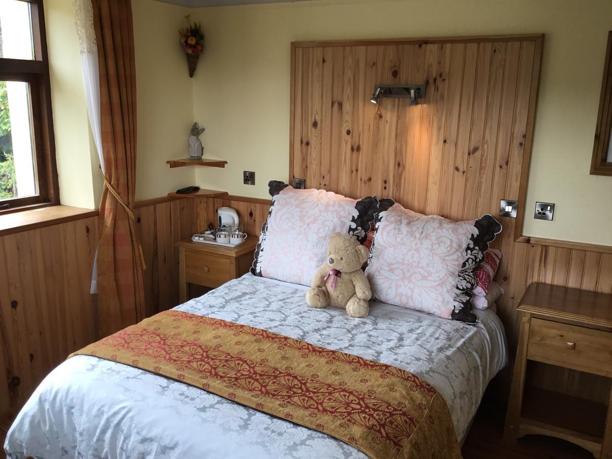 Kylemore Pass Hotel Letterfrack Extérieur photo