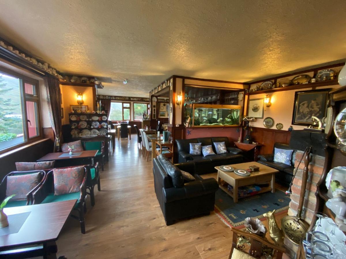 Kylemore Pass Hotel Letterfrack Extérieur photo